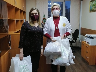 Александра Сызранцева поздравила медицинский персонал городской поликлиники